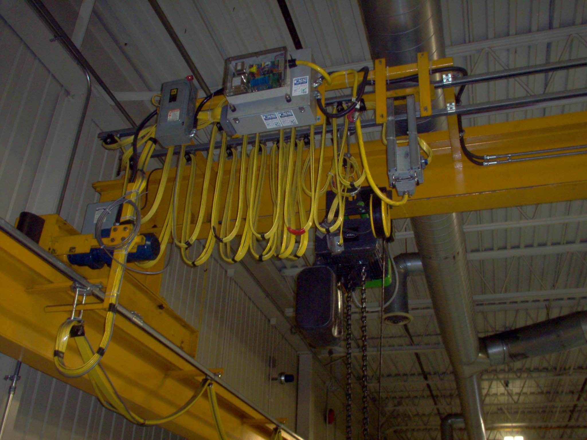 How remotes can create more safety for your employees while using bridge cranes